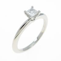 ティファニー プリンセス リング 0．22ct・E・VS1