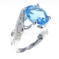 K18WG ブルートパーズリング