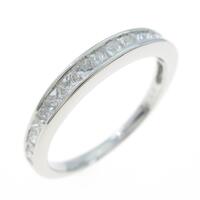 PT ハーフエタニティ ダイヤモンドリング