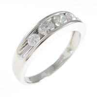 PT ダイヤモンドリング