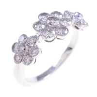 K18WG フラワー ダイヤモンドリング