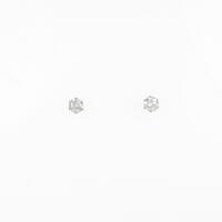 PT ソリティア ダイヤモンドピアス