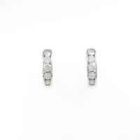 PT ダイヤモンドピアス