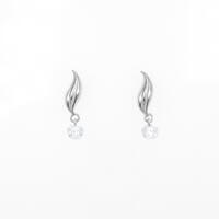 PT ダイヤモンドピアス