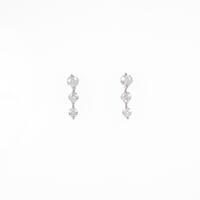 PT スリーストーン ダイヤモンドピアス