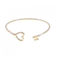 ティファニー キー ワイヤーハート バングル