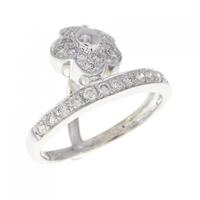 K18WG フラワー ダイヤモンド リング 0.55CT