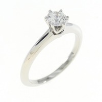 ティファニー クラシックソリティア リング 0.32CT