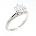 ティファニー クラシックソリティア リング 0.67CT