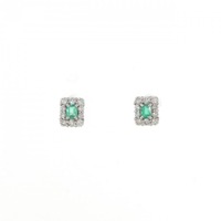 【新品】PT エメラルド ピアス 0.11CT