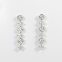 LINE ダイヤモンドピアス