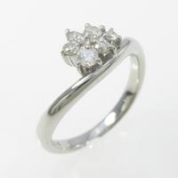 PT フラワー ダイヤモンドリング