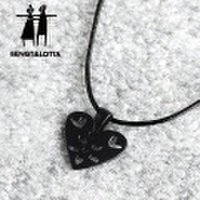 Bengt&Lotta（ベングト＆ロッタ）ペンダント　フラワーハート　ブラック