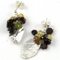 N0087 ： 『 dahun-anggur 』 ピアス