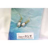 [ピアス]マットシルバーコットンパールのピアス[ビーズ]