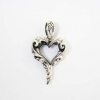 【M.G.C.】ウェイビーハートペンダント