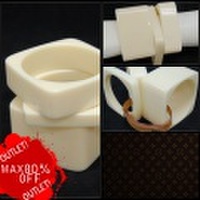 【OUTLET】 LOUIS VUITTON ルイヴィトン 3連スクエアブレスレット LV SQE3P O アイボリー