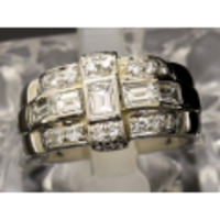 【ＰＴ900 プラチナ】指輪　リング ダイヤモンド0.84ｃｔ ダイヤモンド0.35ｃｔ 14.0ｇ 8.5号 レディース 01270-0
