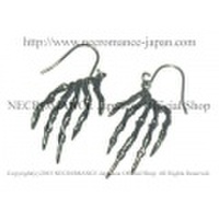 シルバーNEWボーンハンドピアス Silver New Bone Hand Pierce 骸骨 手　【NECROMANCE ネクロマンス】