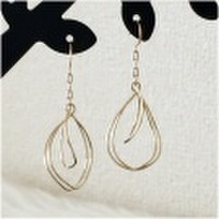 ティアドロップ１８金フックピアス　ニッケルフリー　日本製