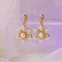 パール・フラワーのピアス