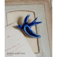 【po-to-bo】つばめのブローチ