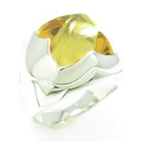 ブルガリ ピラミデ リング