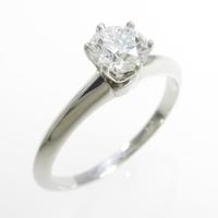 ティファニー クラッシックソリティア リング 0．58ct・F・VS1