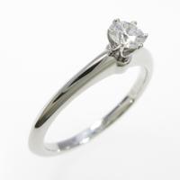 ティファニー クラッシックソリティア リング 0．24ct
