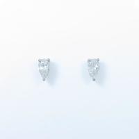 プラチナダイヤモンドピアス 0．318ct・0．357ct・F・VVS2・ペアシェイプ