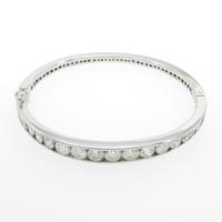 PT ダイヤモンドバングル