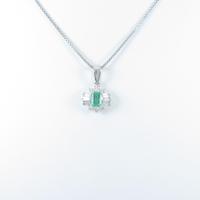 PT エメラルドネックレス