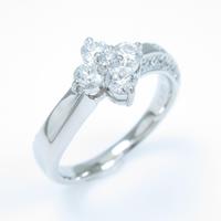 PT フラワー ダイヤモンドリング