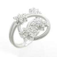 750WG フラワー ダイヤモンドリング