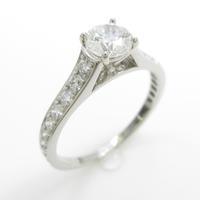 ヴァンクリーフ＆アーペル ロマンス リング 0．42ct・E・IF・3EXT