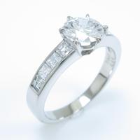 プラチナダイヤモンドリング 1．001ct・E・VS1・FAIR