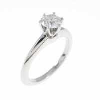 ティファニー クラシックソリティア リング 0．43ct