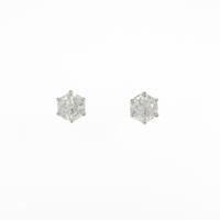 PT ソリティア ダイヤモンドピアス