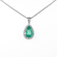 PT エメラルドネックレス