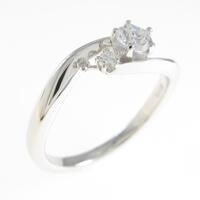 K18WG スリーストーン ダイヤモンドリング