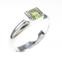 ティファニー ペリドットリング