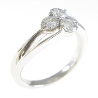 PT スリーストーン ダイヤモンドリング