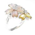 K18WG フラワー マザーオブパールリング