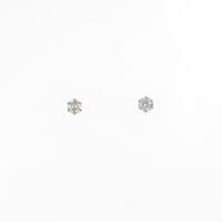 PT ソリティア ダイヤモンドピアス