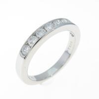 ティファニー ハーフサークル チャネルセッティング リング