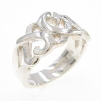 ティファニー トリプルラビングハート リング