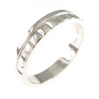 ブシュロン キャトル ラディアント リング