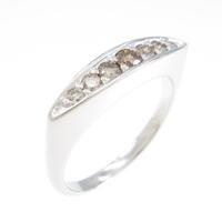 K18WG ダイヤモンドリング