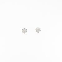 PT ソリティア ダイヤモンドピアス