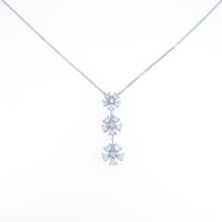 K18WG フラワー ダイヤモンドネックレス